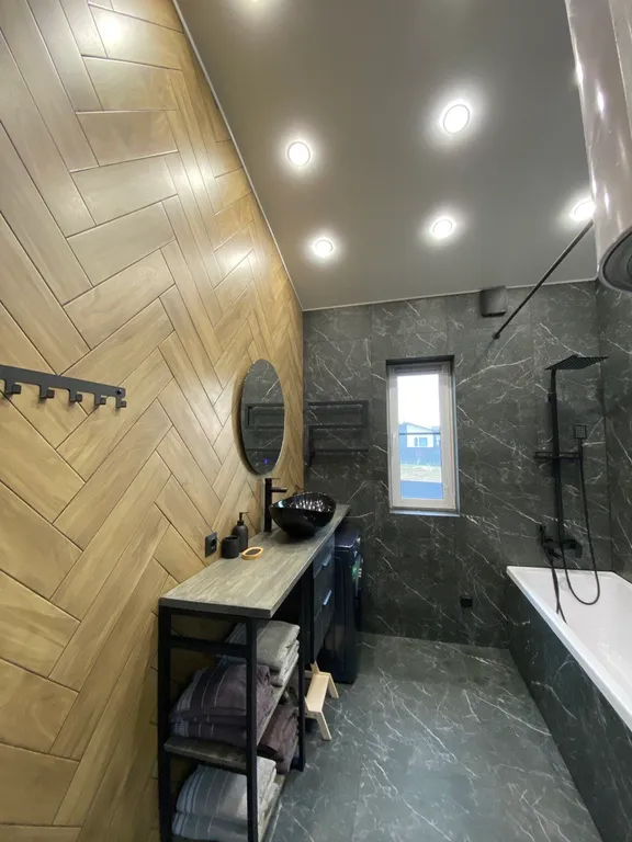 Дом в прибрежном парке