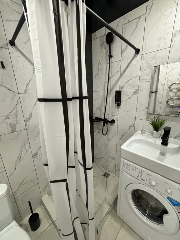 Квартира Уютная студия напротив Парка и Университета в центре Нефтяников — Омск