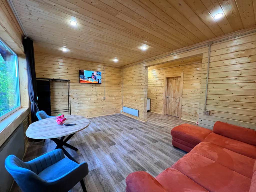 Уютный домик с баней с видом на монастырь