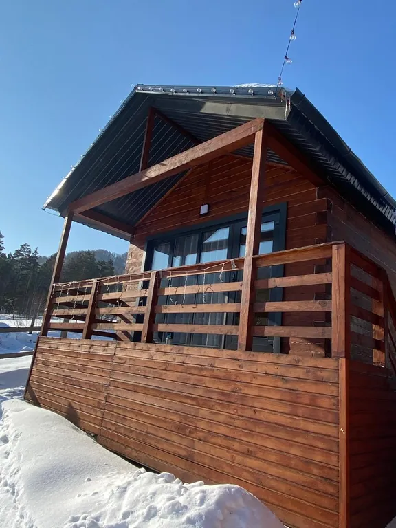 Тихий отдых возле леса с красивым видом на природу