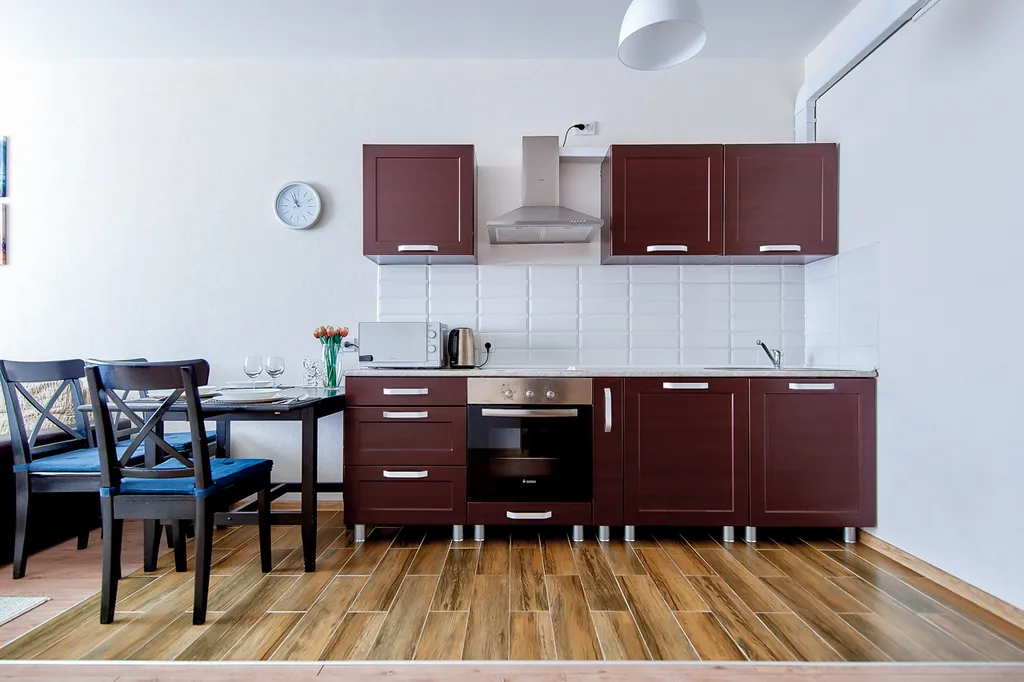 2-комнатная квартира на метро Грушевка с паркингом