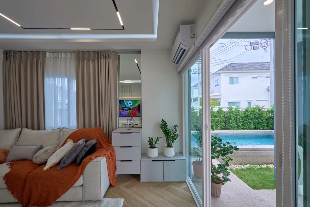 Новая luxury-вилла с шикарным панорамным бассейном