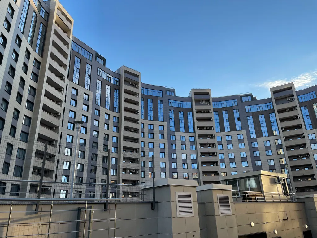 Бизнес-студия с видом на набережную