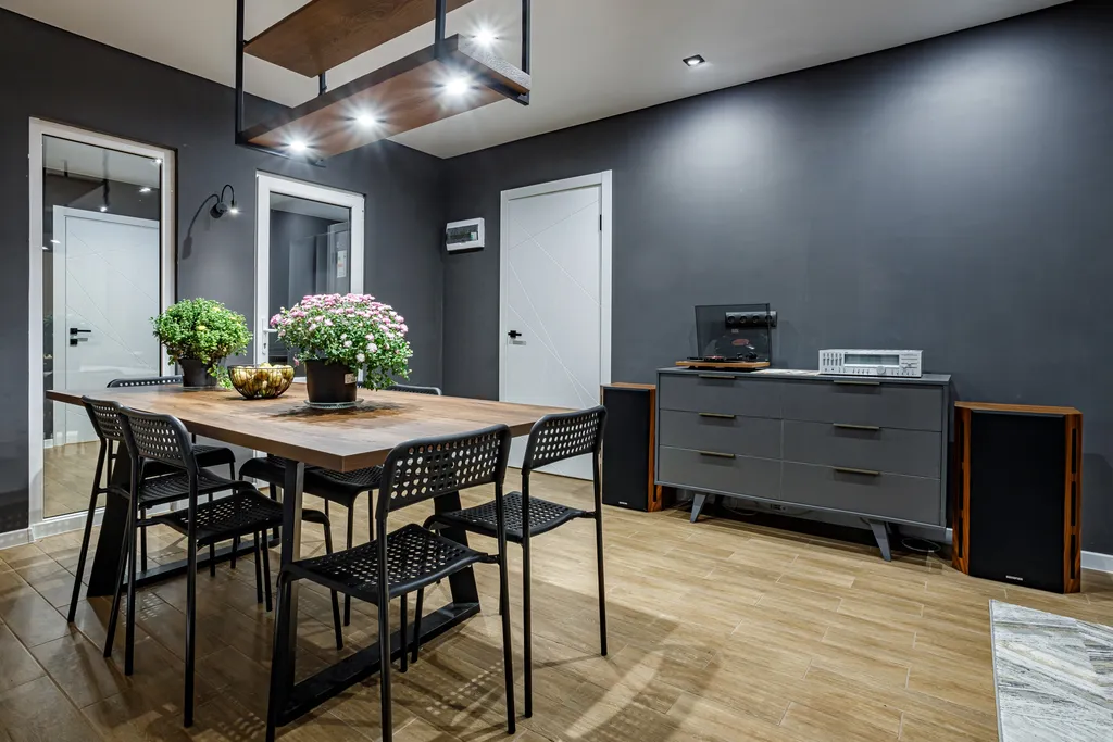 Дом на берегу реки