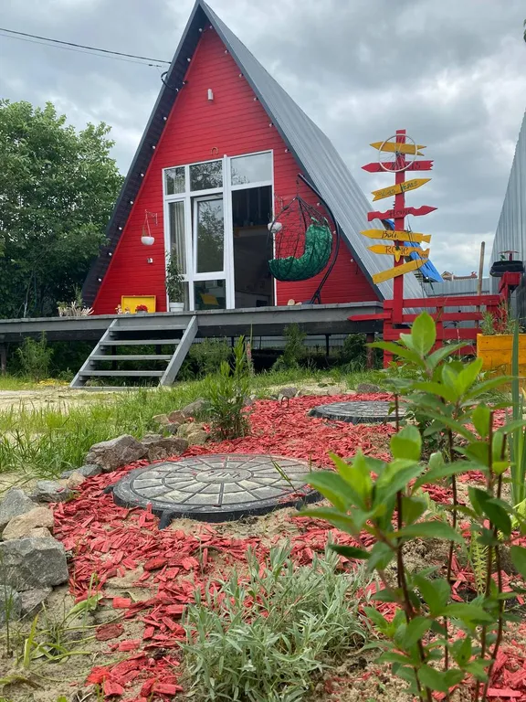 Коттедж Гостевой дом Red house — Тюмень