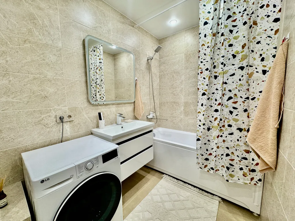 Роскошная + камин + ТВ 2 метра