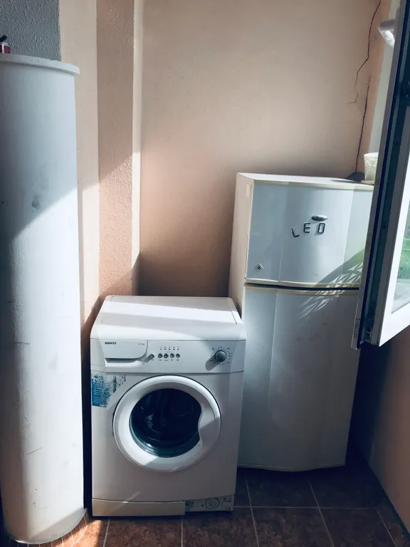 Солнечная квартира в центре города с видом на море