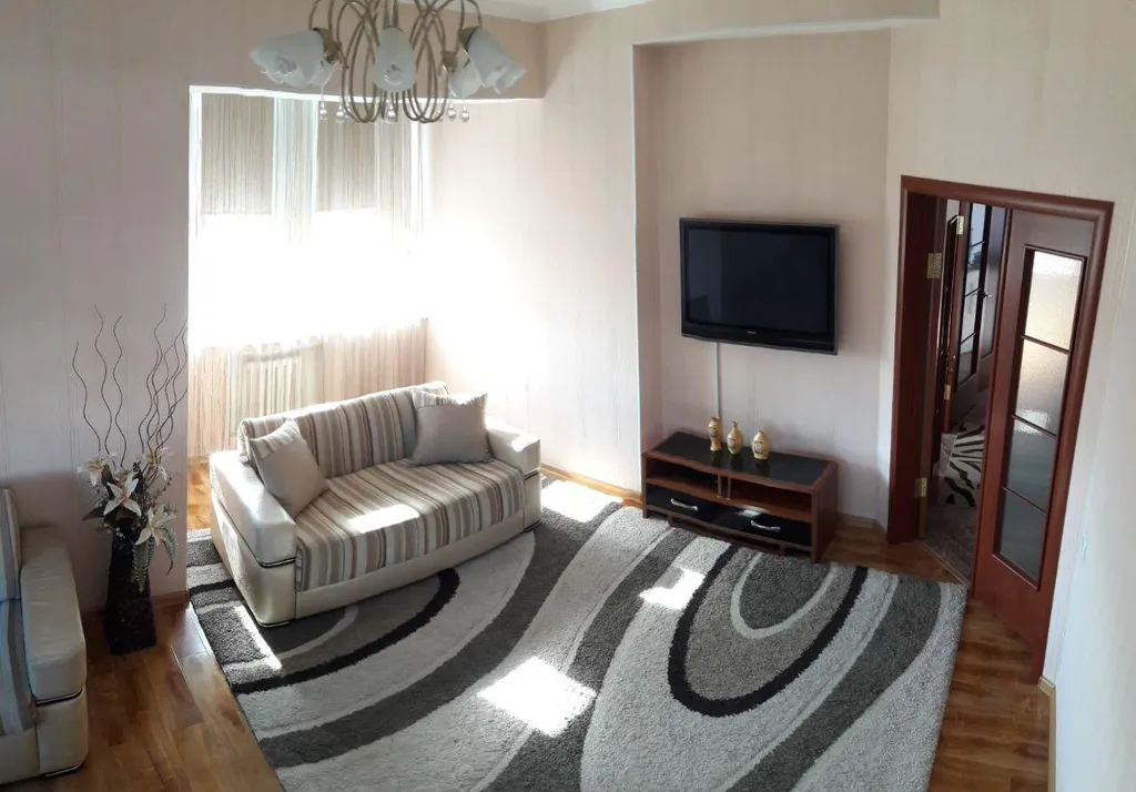 Удобная квартира с видом на закат — аренда посуточно в Бишкек