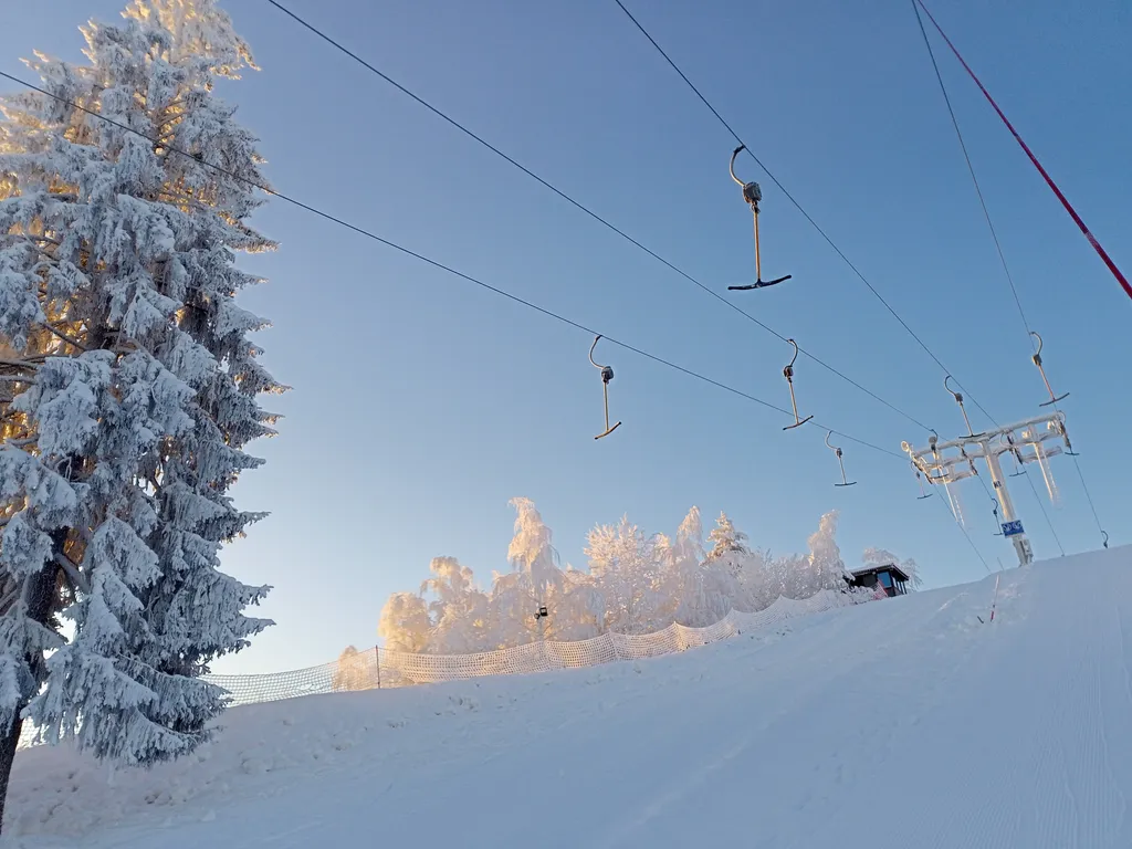 Дом на берегу Красного озера