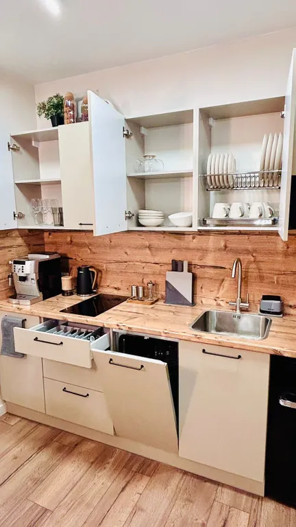 Уютная студия в окружении природы