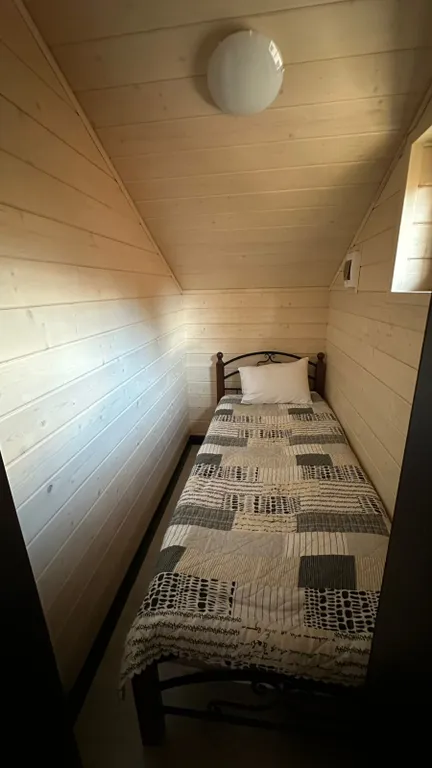 Шале с видом на горы и реку moon house arkhyz