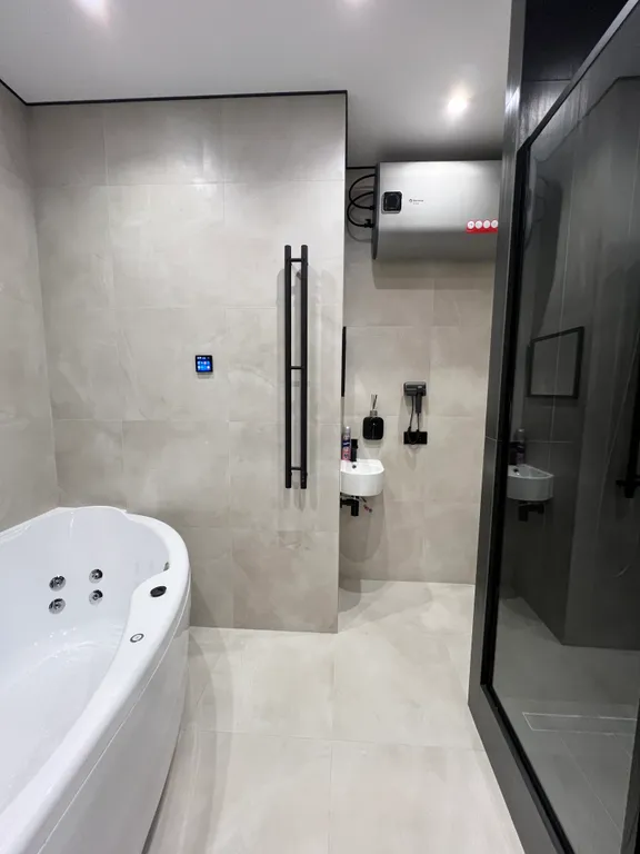 Апартаменты с джакузи кинопроектором и игровой приставкой