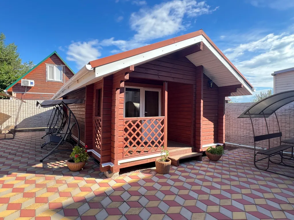 Коттедж Коттедж Уютный сруб №1 в центре станицы — Благовещенская