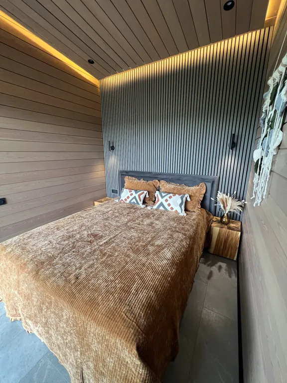 Дом на озере