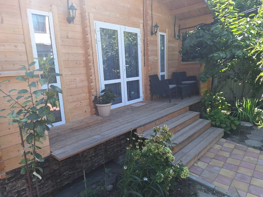 Домик в саду