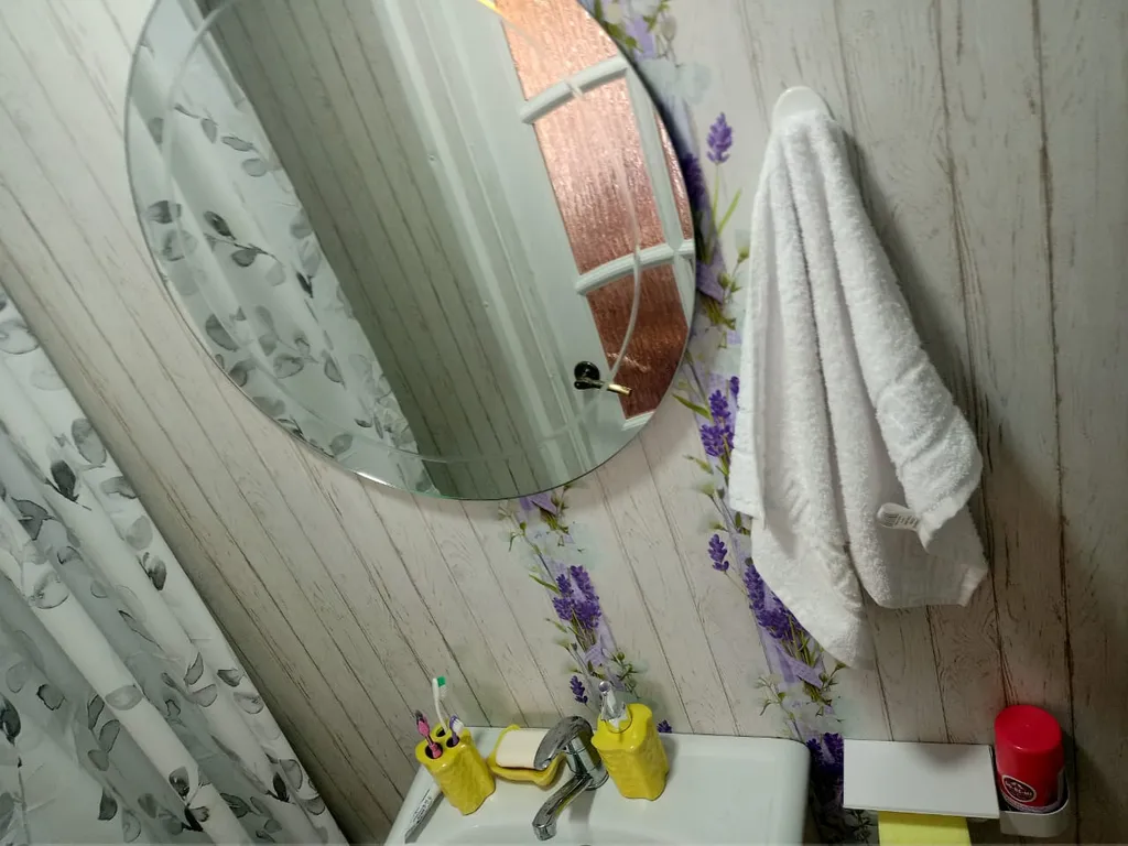 Загородный дом с видом на озеро