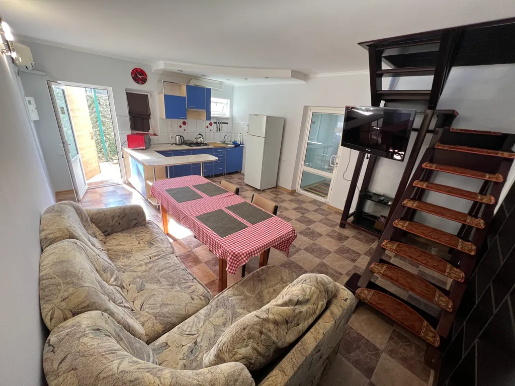 Эллинг у моря