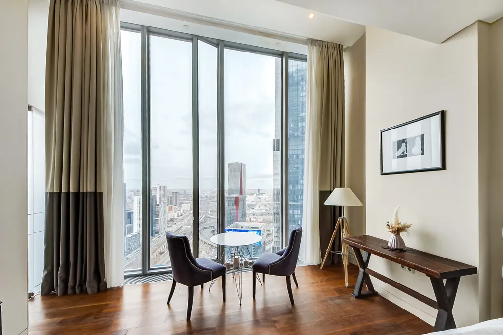 Угловые апартаменты, с кинотеатром и панорамной ванной на 45м этаже