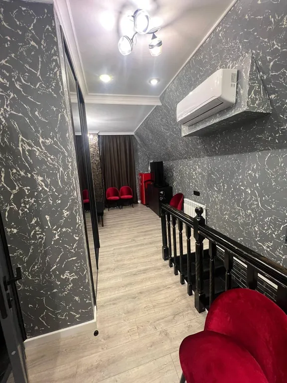 Гостевой дом с дизайнерским ремонтом с видом на горы