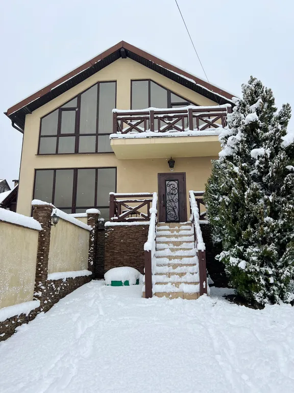 Уютный дом в центре Красной поляны