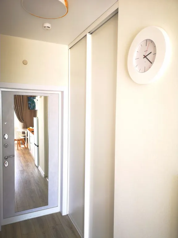 Студия комфорт с видом на горы и бассейнами во дворе