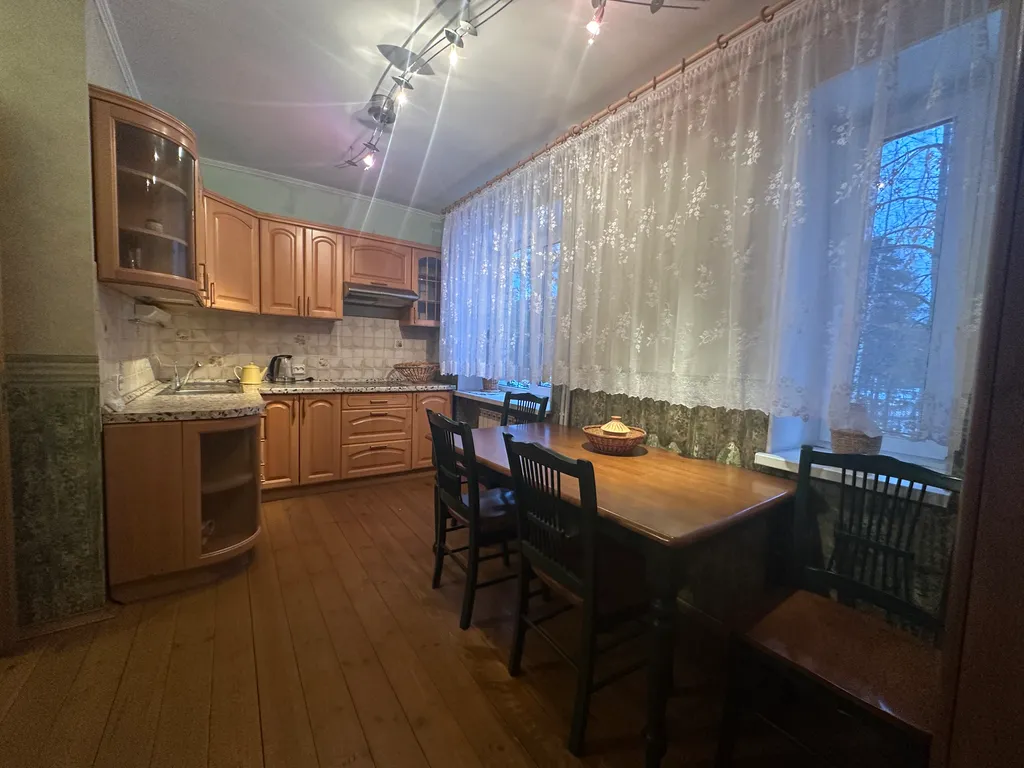 Просторная квартира для отдыха семьей загородом