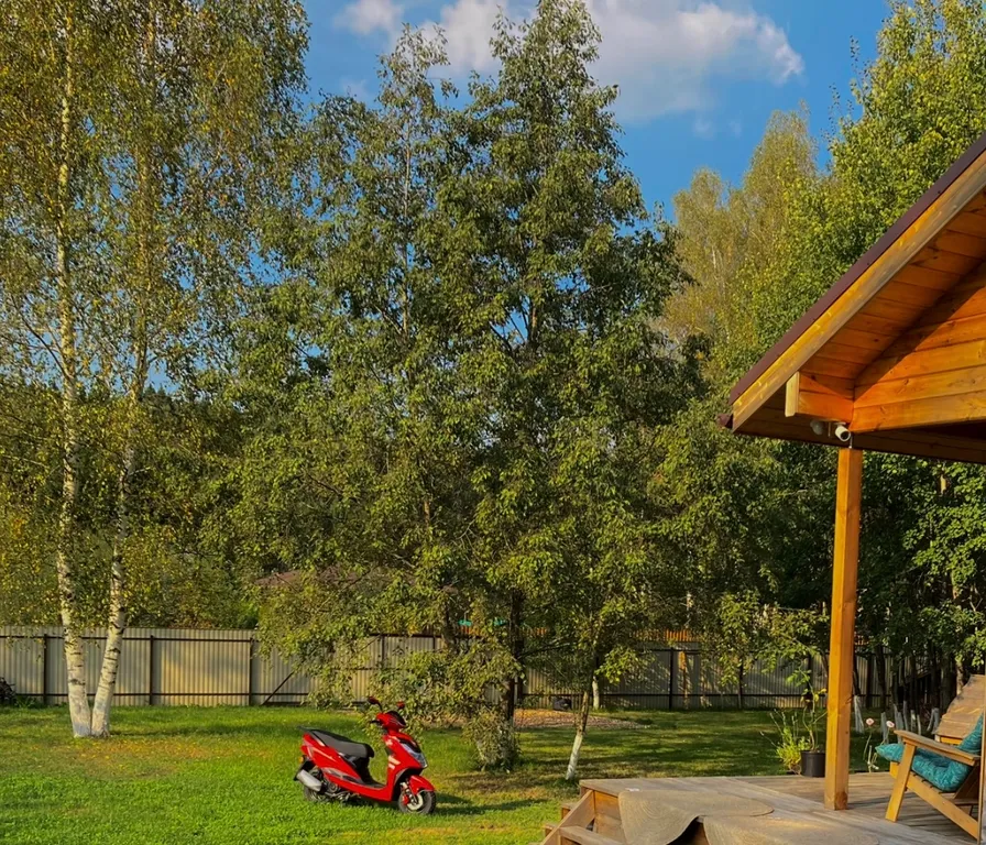 Домик с печью/камином в окружении природы