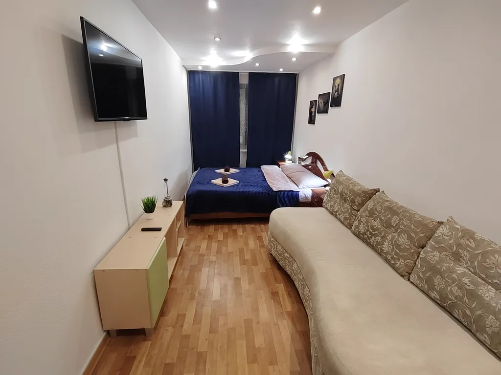 Двухкомнатная квартира с раздельными спальнями рядом с Мурманск Молл