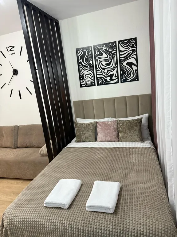 Студия с дизайнерским ремонтом