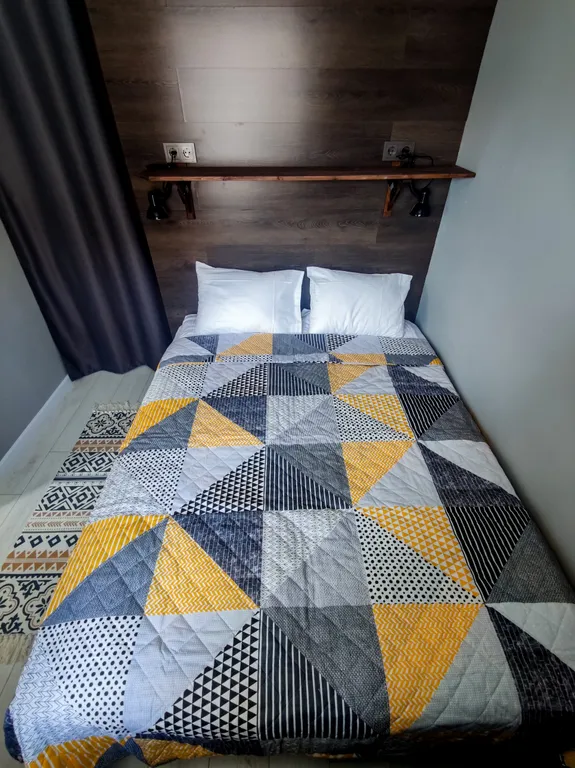 Уютная квартира в центре города с видом на гору