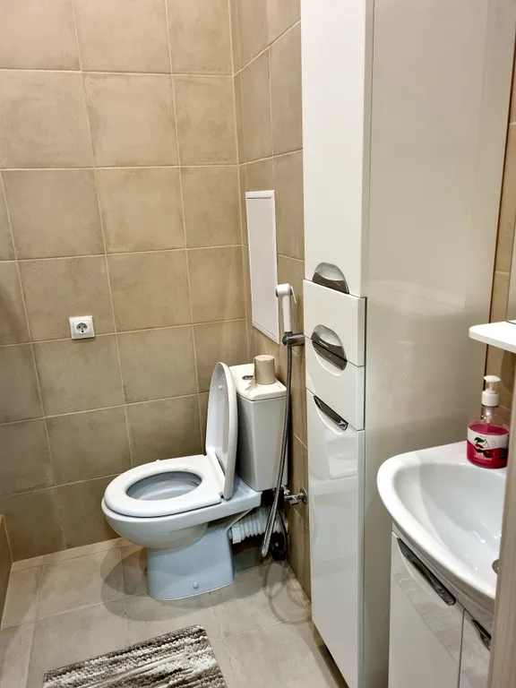 Современная стильная квартира у моря с видом на горы