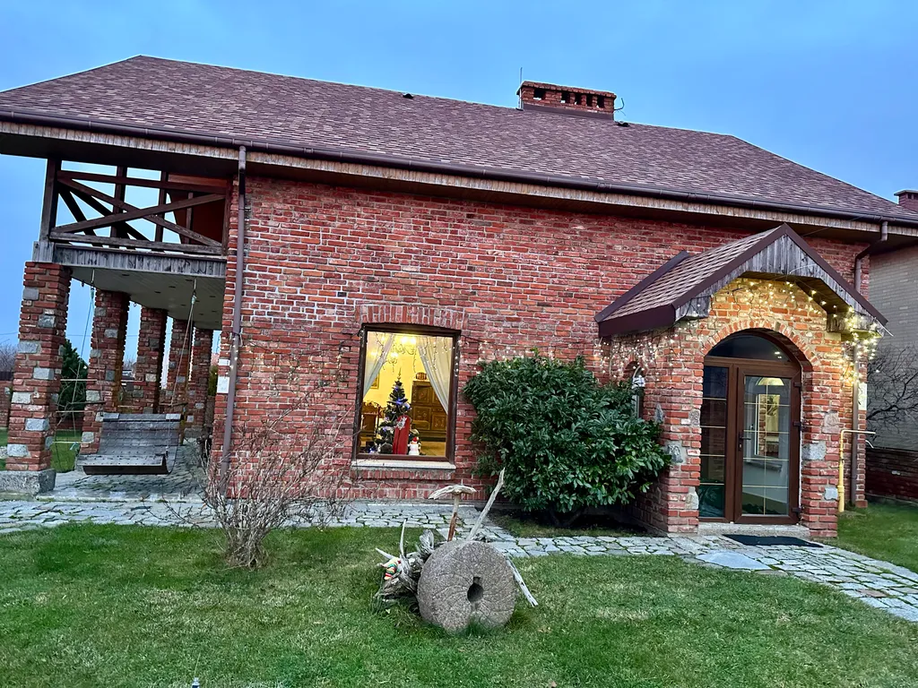 Дом-усадьба с видом на море с баней и беседкой