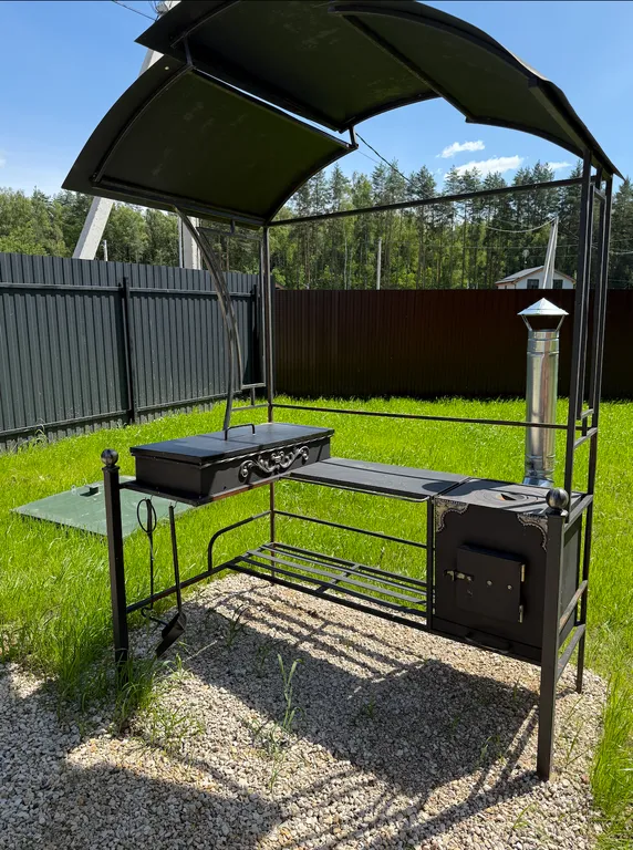 Домик с видом на лес