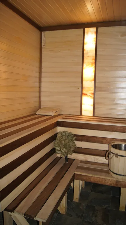 Коттедж с баней и бассейном