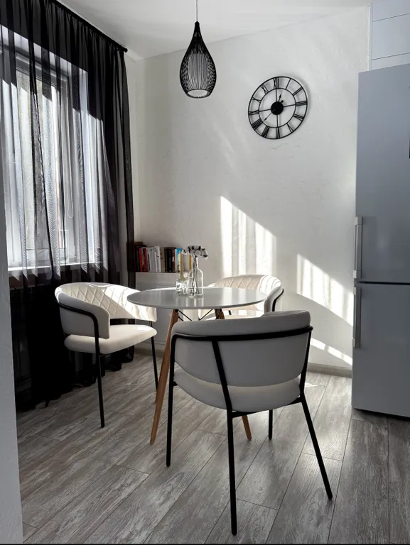 3-комнатный благоустроенный дом на берегу залива, 20 минут от города