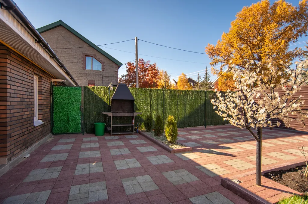 Новое бунгало с мангалом и верандой