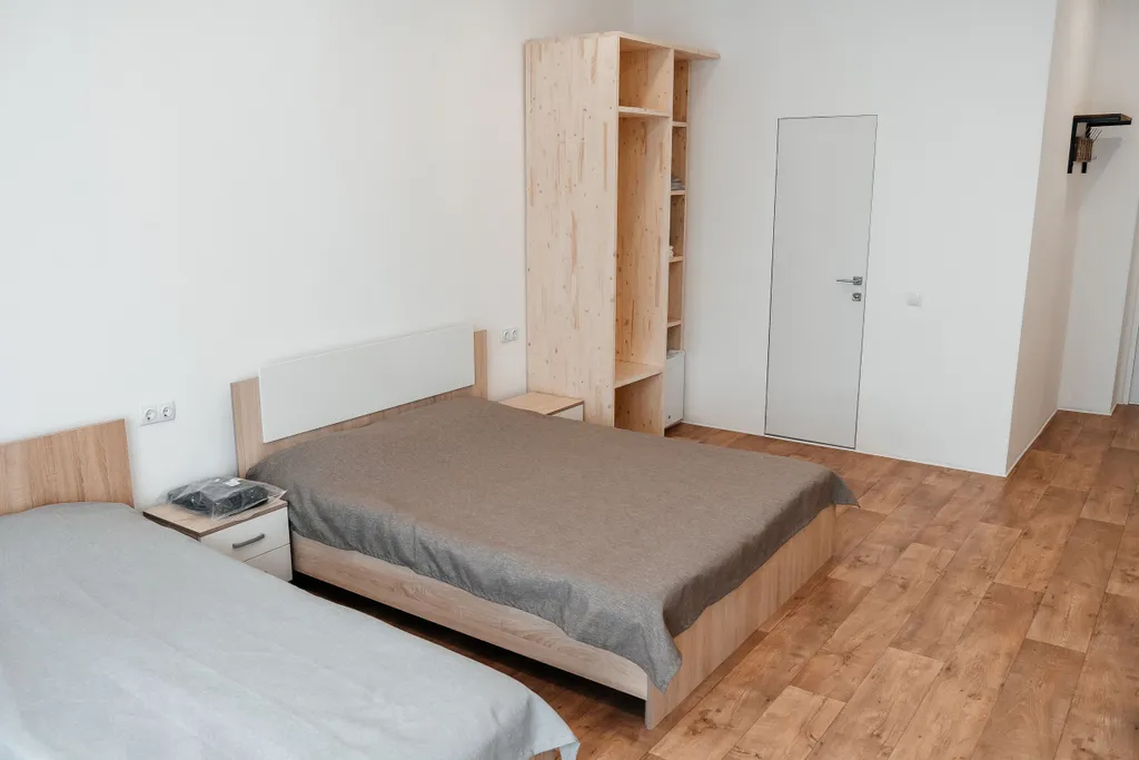 Современный трехместный номер в доме с видом на океан и вулканы