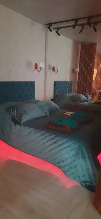 Квартира Red красный apartments квартира премиум с дизайнерским ремонтом — Мирное