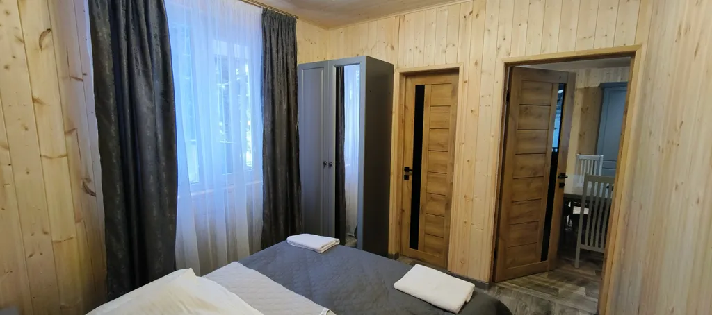 Коттедж с видом на горы (3 спальни)