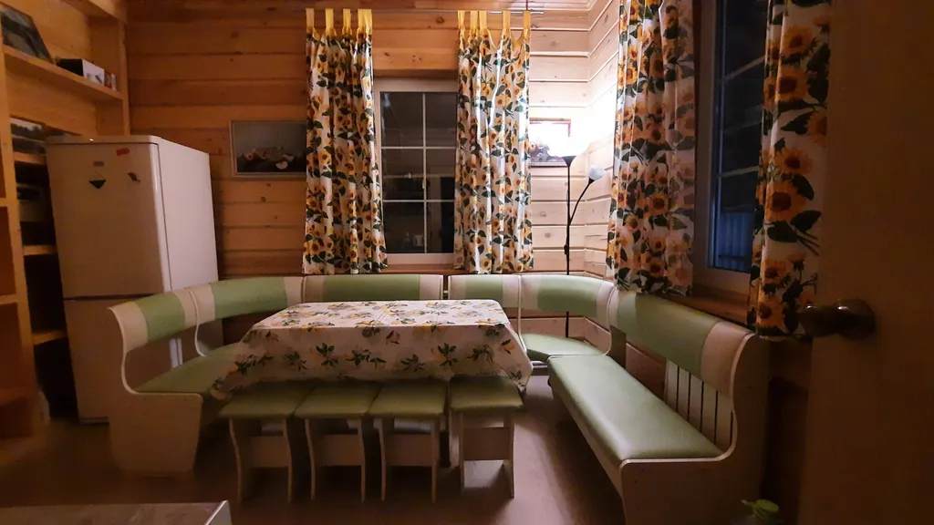 Коттедж Васнецово-озеро, дом на берегу озера у леса в Подоосковье — Ваньково