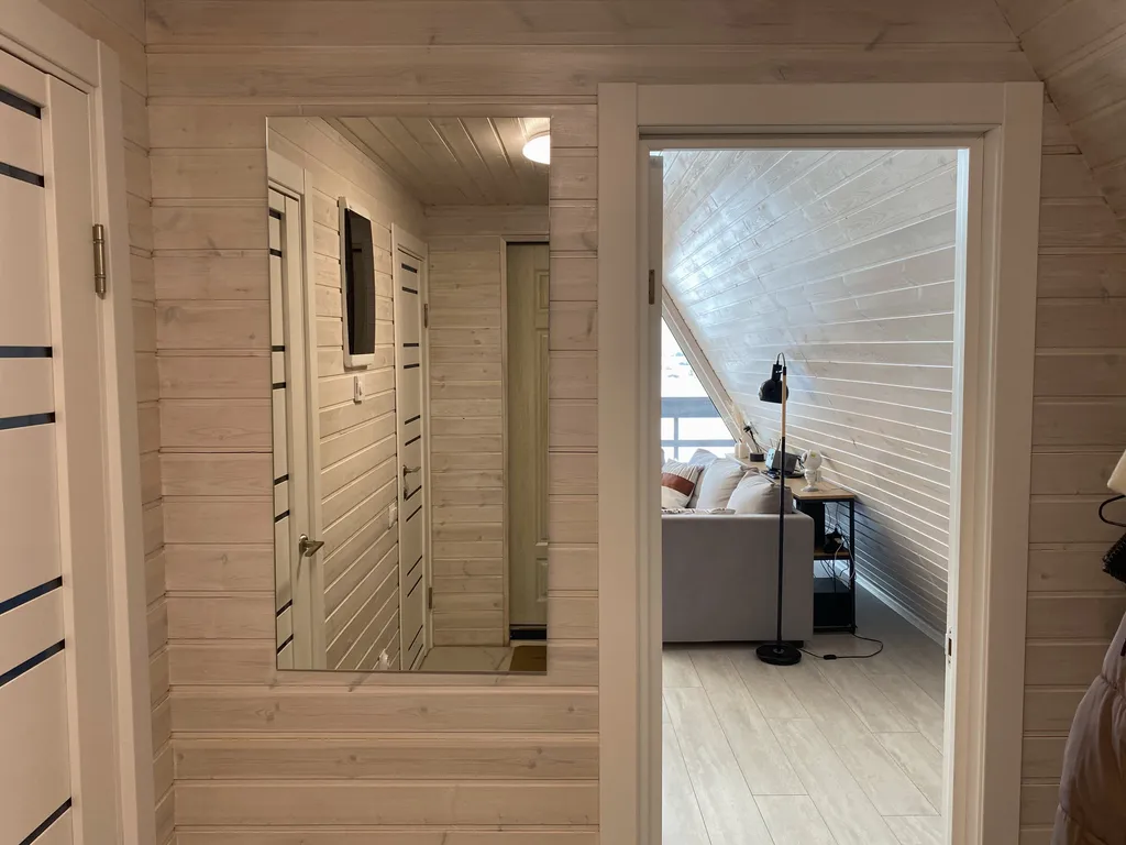 Загородный дом с чаном и панорамным видом на озеро