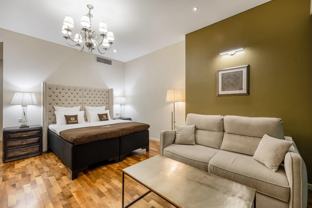 Rockmond 61 Junior Suite 1