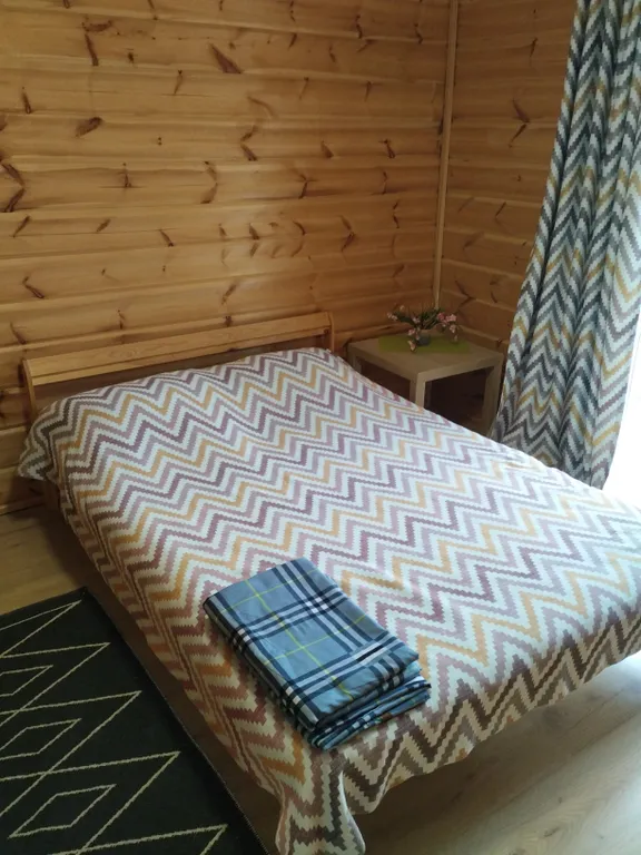 Комплекс с видом на реку в центре Чемала