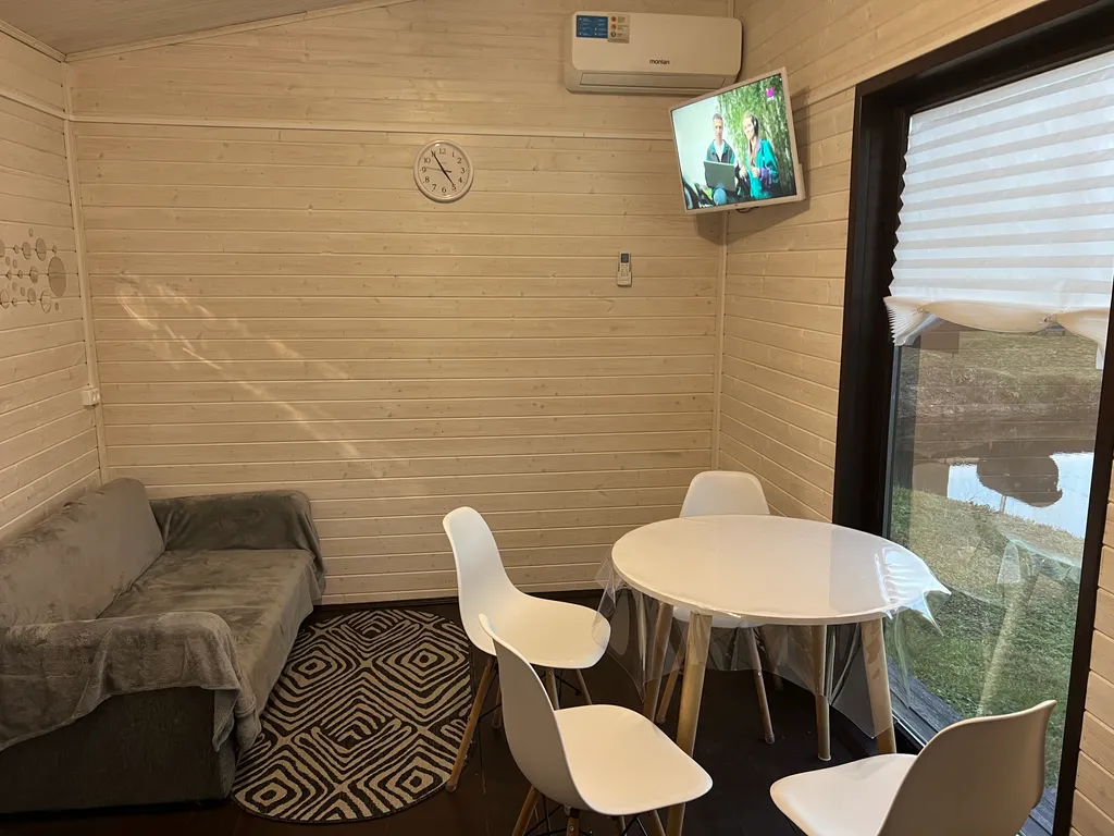 Коттедж Дом на берегу реки с чаном фурако и баней, с собственным прудом — Казань