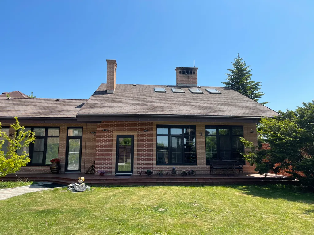 Коттедж Вилла с баней и шикарным бассейном — аренда посуточно в Артём