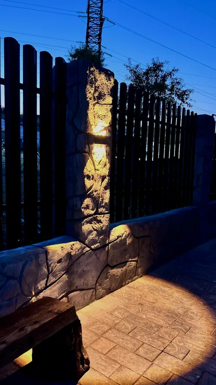 A-frame домик с панорамным видом на город