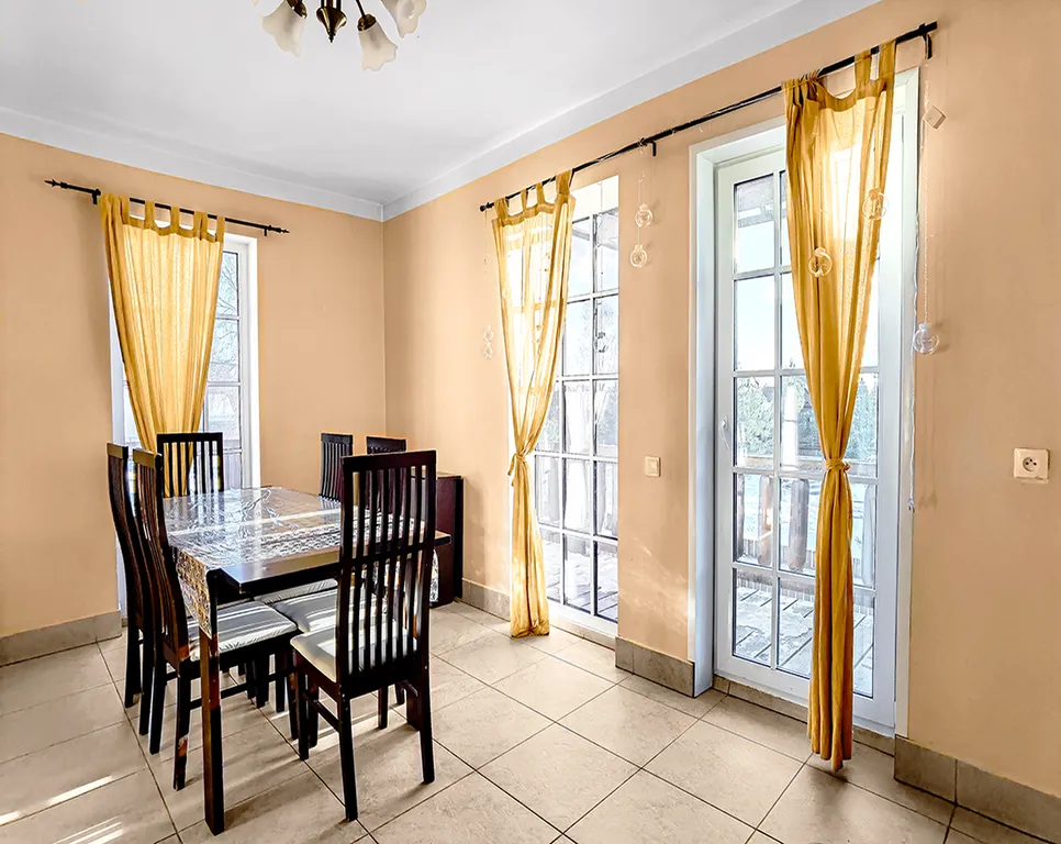 Дом с тёплым бассейном и камином Рощино Солнечный