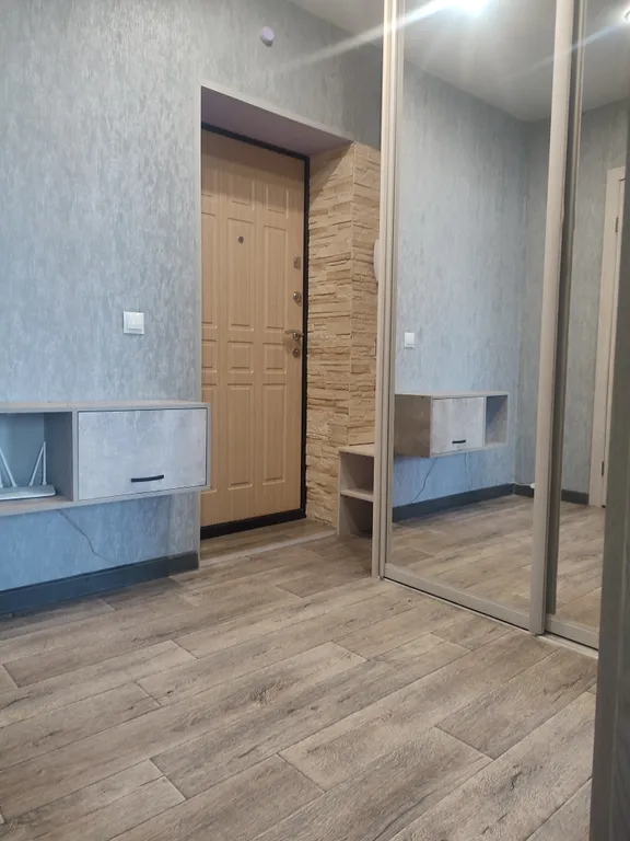 1-комнатная квартира 36 кв 2 дивана