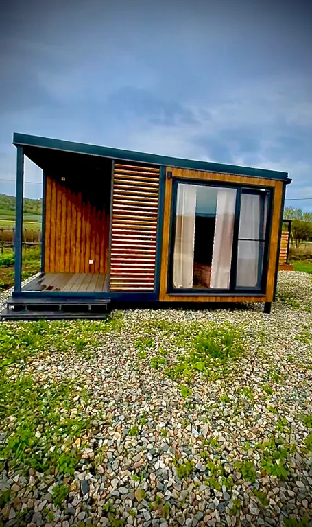 Дом с видом на лавандовое поле