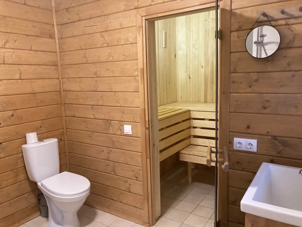 Уютный дом у залива